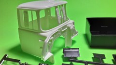 Mack DM800 Heavy Duty 1/25 cab body glass chrome parts interior seat rig tractor