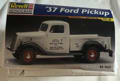 Revell Monogram ’37 1937 Ford Pickup 1/25 Model Kit #85-7627 – New in Open Box