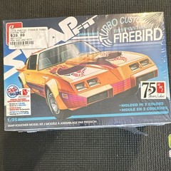 AMT 1/25 1979 Pontiac Firebird Turbo Custom Snap Kit Vinyl Tires AMT1211M/12