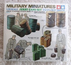 35026 400 Jerry Can Set miniatures
