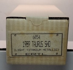 NIB Ertl 1/24 scale 1989 Ford Taurus SHO ( Titanium Met ) promo model #6054