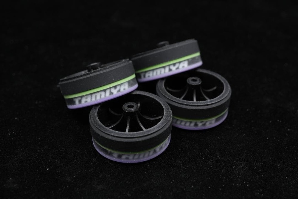 Mini 4WD Tamiya genuine stepped flat tires 4 colors with clear logo First model