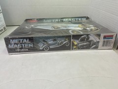1/24 MONOGRAM METAL MASTER CADILLAC V-16 PLASTIC MODEL KIT