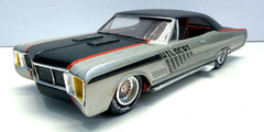 AMT 1:25 Scale 1966 Buick Wildcat Custom John Klaver Pro-Built Model Kit