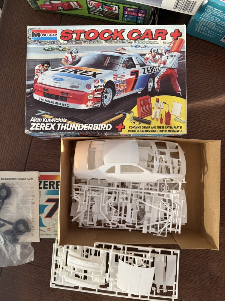 Vtg MONOGRAM 1:24~STOCK CAR~ Kulwicki~ZEREX THUNDERBIRD #7 With Snap On Tool Box