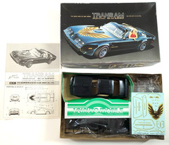 Vintage Fujimi Pontiac Firebird Trans AM Blackbird 1/24 Model Kit #104-800 NIB