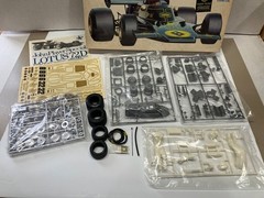 TAMIYA 1/12 SCALE JOHN PLAYER SPECIAL JPS LOTUS 72D MODEL KIT – SEALED INSIDE