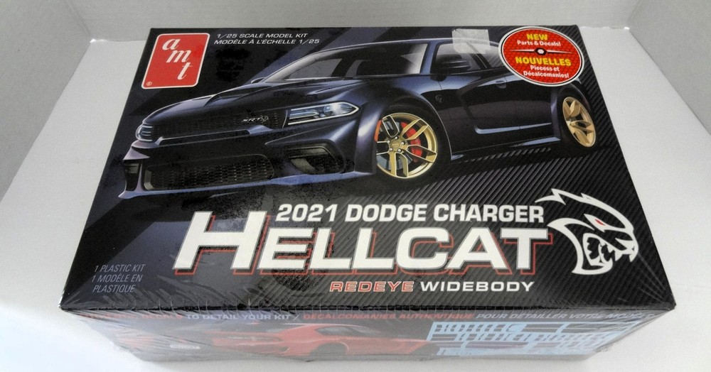 AMT 2021 Dodge Charger Hellcat 1:25 scale Model Kit