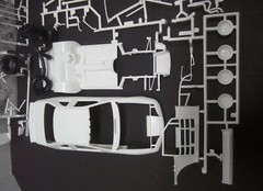 DONOR NASCAR 1996-1997 FORD THUNDERBIRD STOCK CAR KIT- WHITE – NO DECALS – 1/24