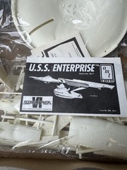 SEALED NEW AMT – #8617 – Star Trek VI – U.S.S. Enterprise