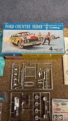 HUBLEY 1960 FORD COUNTRY SEDAN 4-WAY PLASTIC MODEL KIT UNBUILT NMIB 154K-170