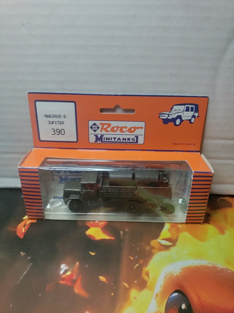 Roco Minitanks / 1/87 Modern German Magirus D Jupiter W/Fuel Truck