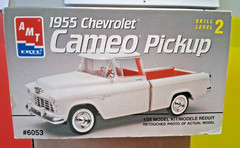 AMT 1955 CHEVROLET CAMEO PICKUP TRUCK MODEL CAR KIT