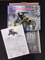 ICM 1:24 Model T 1912 Commercial Roadster – American Passenger Car – #24016- NEW