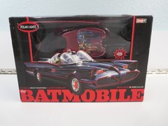 Polar Lights 1966 BATMOBILE w/ BATMAN & ROBIN Model Kit 1:25 Skill 2 NEW MISB