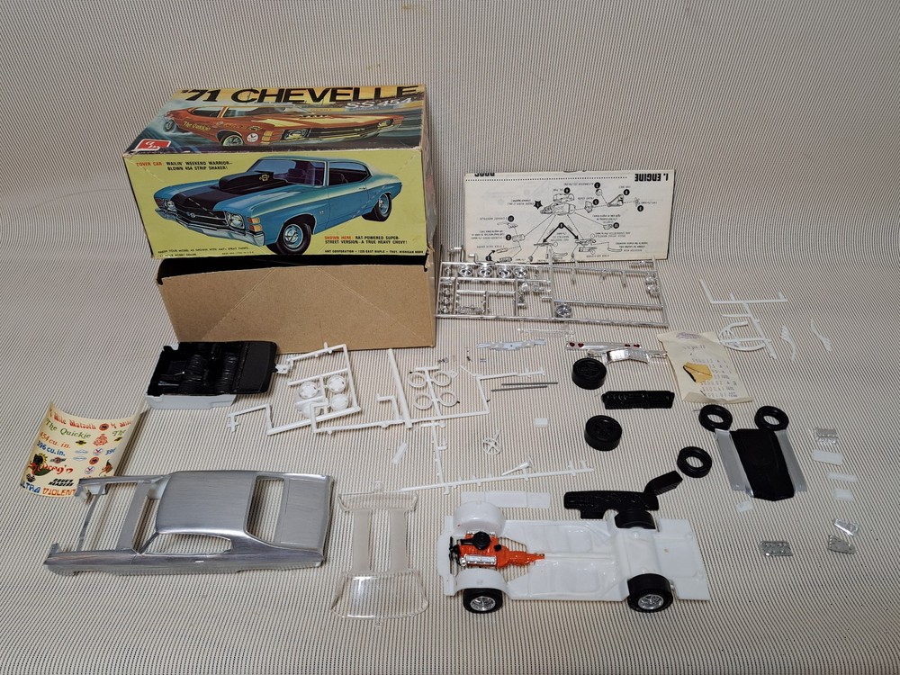 AMT T117 1971 Chevy Chevelle.SS 454 Annual vintage Model KIT 1/25 Needs Finish