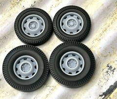 1/24 Scale: Big ‘N Little Piecrust Slicks W/ 15-inch “Divco Milk Truck” Wheels