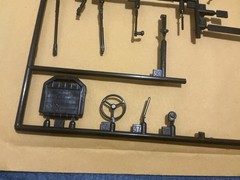 1:35 Scale Model Parts 1 1/2 Ton Personnel Carrier Radiator,steering Wheel More