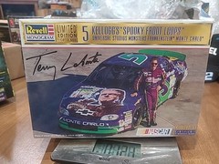 Revell Monogram #5 Terry Labonte Kellogg’s Spooky Froot Loops Model Kit #85-4127