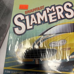 1:25 Snapfast 1998 Chrysler Concorde “Street Heat” Slammers AMT Sealed Box