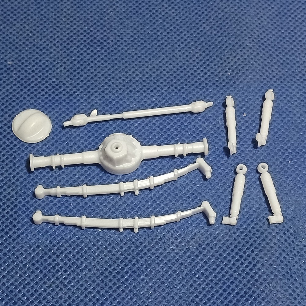 🌟 4×4 Rear End 1966 Ford Bronco 1:25 Scale 1000s Model Car Parts 4 Sale Revell