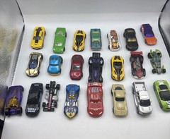 Hot Wheels Diecast Toy Car Lot – 20 Vehicles Including Lightning McQueen