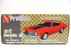 AMT – PRO SHOP – 1972 CHEVROLET CHEVELLE SS 454 – 1/25 PREPAINTED MODEL KIT