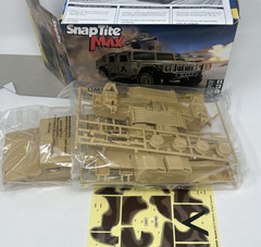 2015 Revell Snaptite Max Military Humvee Hummer 1:25 Model Kit #85-1227 NIB