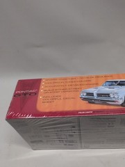 Polar Lights 928 1/25 Scale ’64 Pontiac GTO Snap Together Model Kit 2014 Sealed