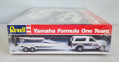 Revell Yamaha Formula One 1/25 Racing Boat w/ Bronco Model Kit 7241, New Sealed
