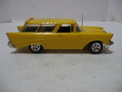 Monogram Yellow 1957 Chevy Nomad 1/24 Scale Built Model Kit #2235