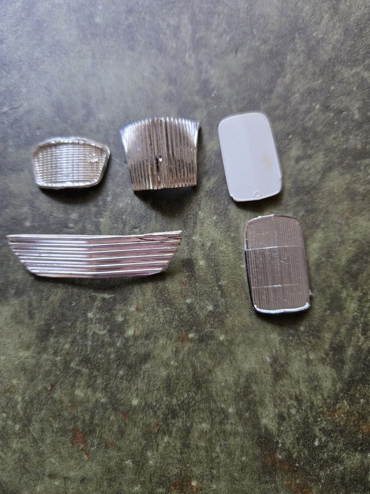 1/25 scale Model car parts ,Grills , 32 , 39 & More Lot STK M99