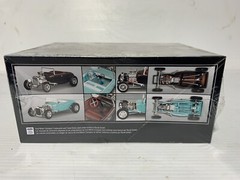 REVELL ‘29 MODEL A ROADSTER 1/25 #85-4463 Factory Sealed