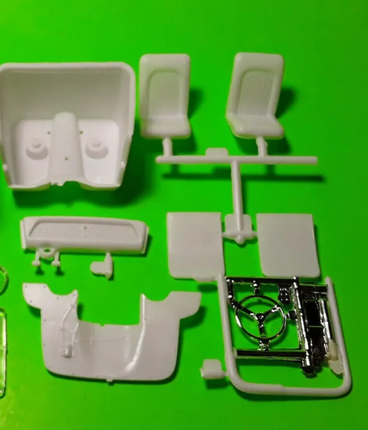 AMT 1940 Willys Pickup Truck Gasser 1/25 Interior Tub Dash Bucket Seats Roll Bar