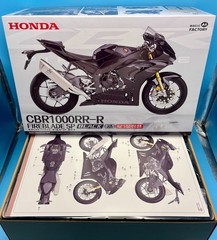 *US/CA Stock* Magic Factory 1/9 1405 Honda CBR1000RR-R FireBlade SP Black