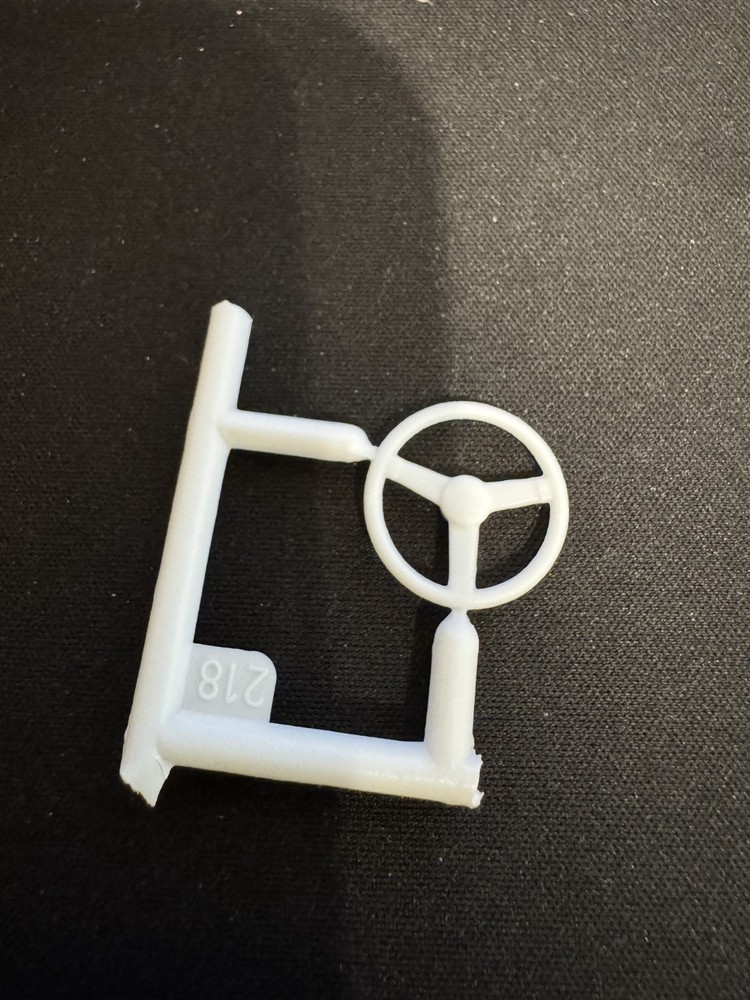 Revell 85-2569 1/25 Chevy S-10 Lowrider Parts Kit Bash Steering Wheel