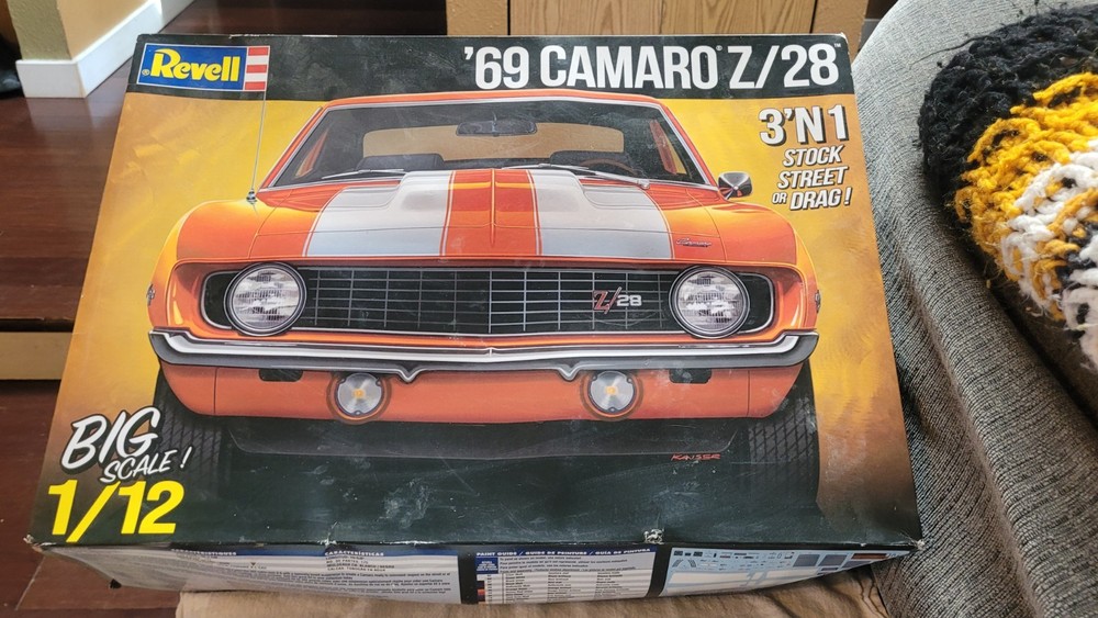 Revell 12812 1969 Camaro Z/28 1:12 Scale 175-Piece Skill Level 5 Model Kit NIB