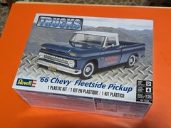 Revell 1966 Chevy Fleetside Pickup 1:25 Model Kit #85-7225 2015 NEW SEALED BOX
