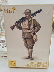 8 Vintage Model Military Kits, Tanks, Rangers And Figures