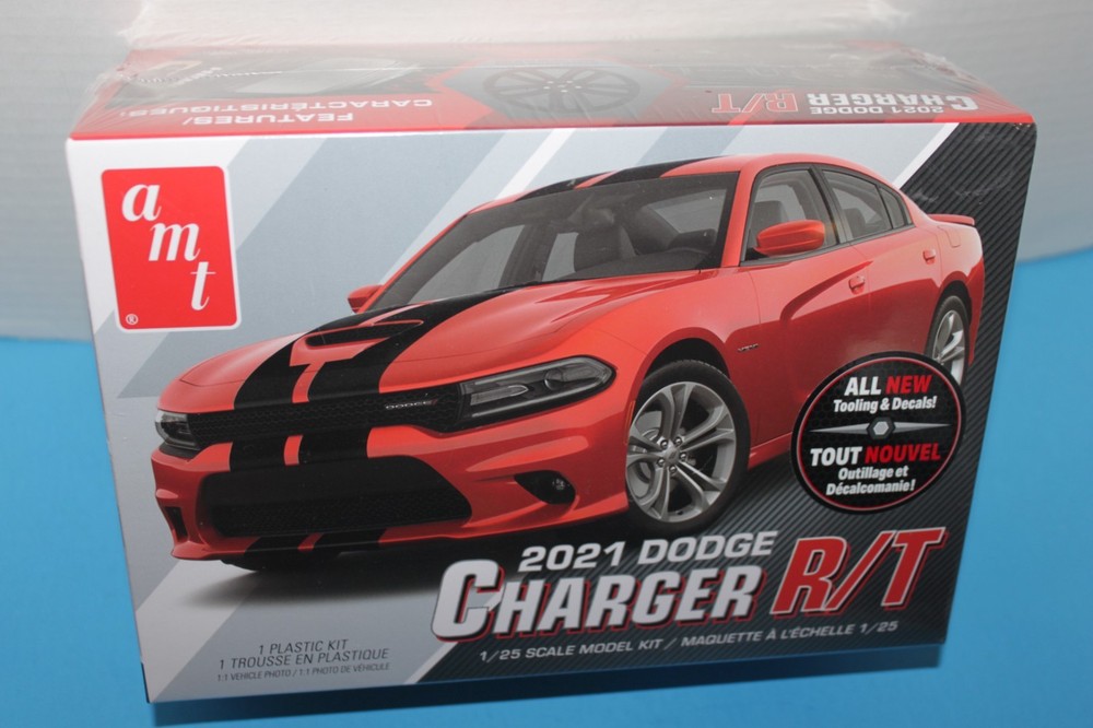 2021 DODGE CHARGER R/T 1:25 scale model kit AMT Round2 #1323 SEALED ’21 RT 5.7L
