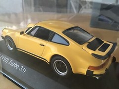 1/43 MINICHAMPS PORSCHE 911 turbo (930) yellow CA04316031 200 pcsmint,++ !