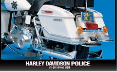 Academy#15500 Harley Davidson Police Motorcycle Bike Plastic Model Kit 1/10