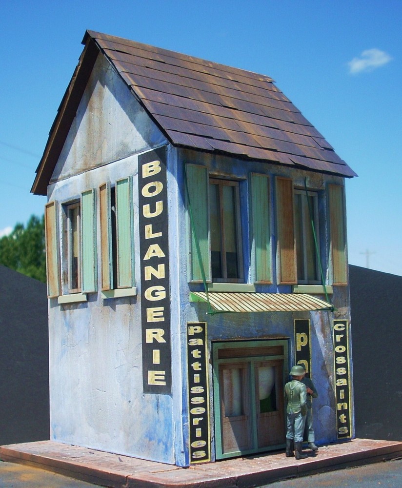 Dioramas Plus DP15 French Bakery 1/35 Scale Model Kit + Free Diorama Base