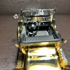 Limited edition 24KT Gold 1925 Ford Model T Touring Car Spectacular 1:24 Scale