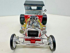 Testors Ford Model T Bucket Metal Body 1:24 Model Ultra Detail Pro Built Kit