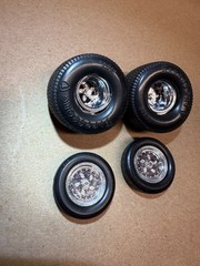 Chevrolet Emblem Pro Street SET Wheels & Tires AMT 1/25 Scale GoodYear Monogram