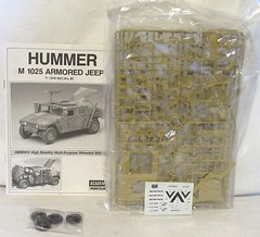 Academy # 1350 Hummer M1025 Armored Jeep/Armament Carrier 1:35 Open Box