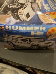 REVELL HUMMER H2 CALIFORNIA WHEELS 1:25 SCALE MODEL