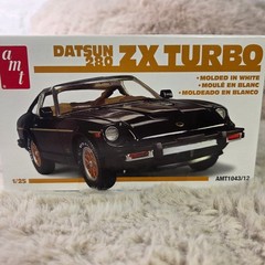 AMT Datsun 280ZX Turbo 1/25 Scale Model Kit AMT1043/12 White Molded Open Box