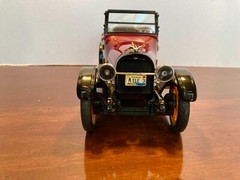 Signature 1917 REO Touring Diecast Model Car 1:18